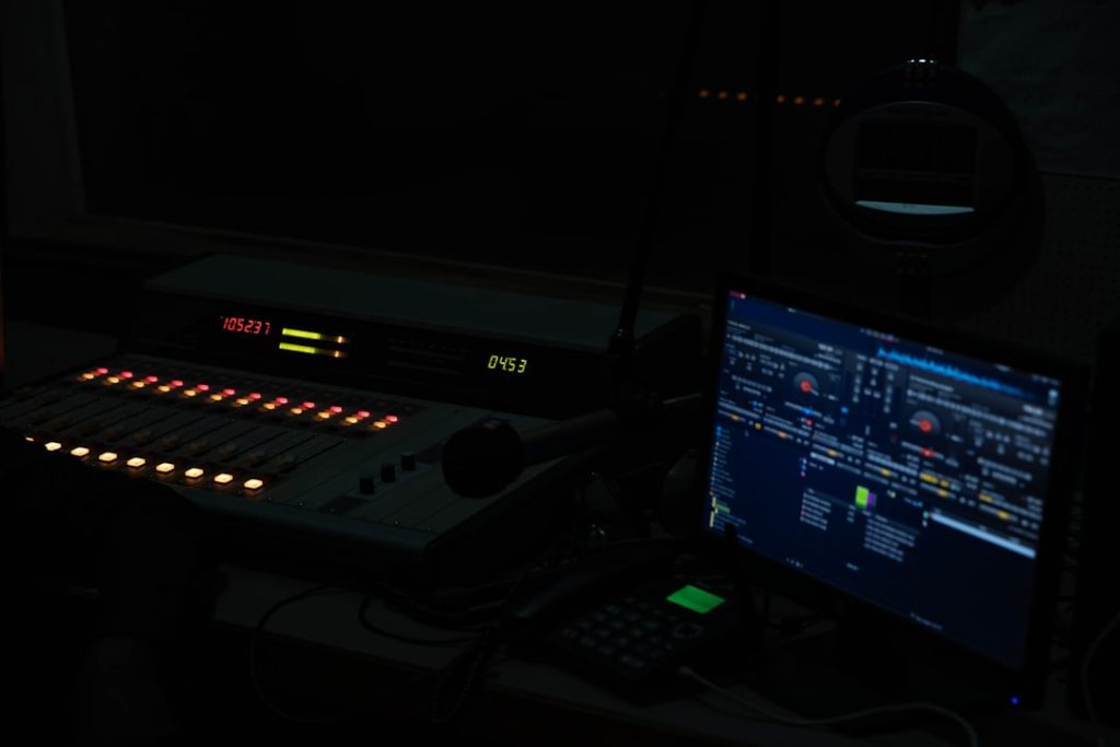 Photo DJ Lighting and Sound Systems