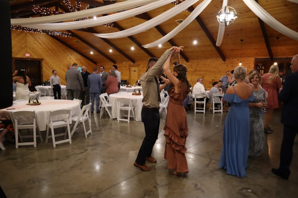Photo DJ Bills Top Moments from Twin Cities Weddings